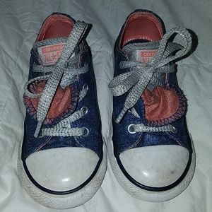 Girls converse